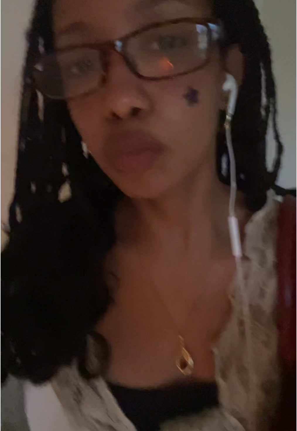 lily rose would live inside of 070 if she could and i love that for her. Anyways I just felt like saying something today. subscribe to my substack 🤭🫶🏽🫶🏽 #wlw #cutesie that snow transition filter is too cute 