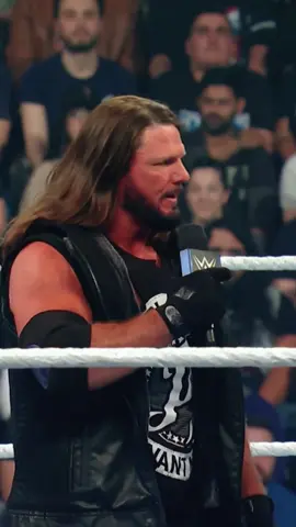 1 year ago, Lyon, France introduced us and AJ Styles to this very catchy chant! #WWE #smackdown