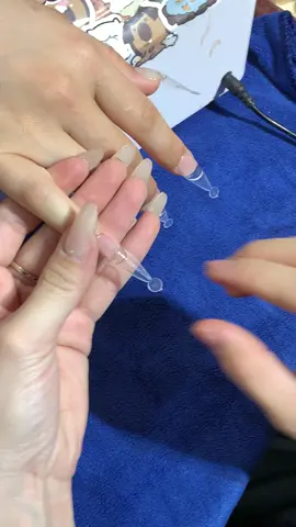 Kĩ thuật đắp gel mới nhà em Nhanh bền đẹp.. tự nhiên như móng thật k nối móng giả nha mấy chị đẹp ơi..#dualfom 
