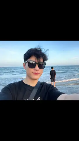 #xuhuong #tiktok #sơntùngmtp #fyp đứng trước biển a nhận ra được 1 điều.....!