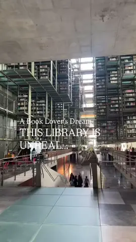 One of the most beautiful libraries in the world is in Mexico City 🇲🇽 Biblioteca Vasconcelos’ modern architecture is jaw-dropping #mexicocity #mexicocitylibrary #cdx #cuidaddeméxico #bibliotecas #bibliotecavasconcelos #librariesofinstagram #librariesoftheworld
