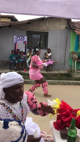 Celebrating our Efik heritage through dance, music, and storytelling. Join us as we showcase the vibrant traditions of the beautiful Akwa/Cross people. We are Nka Uforo Entertainment Concept, Your No.1 entertainment plug💯 #ekombi #nkauforoconcept #akwaibomtiktokers #akwacross #efik #akwaibom 