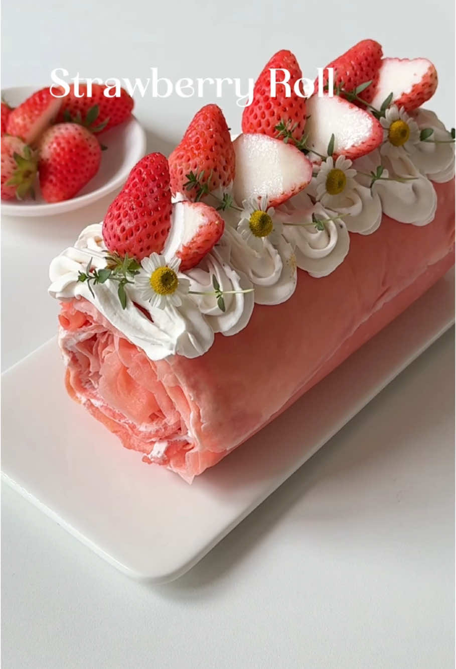 🍓Strawberry Mille-Crepe Roll | Pretty in Pink 💗 📝 Ingredients - 4 eggs - 300ml milk - 150g cake flour - 5g cactus fruit powder - 30g sugar - 25g corn oil