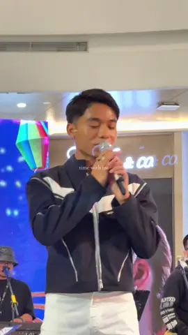 @betrandputraonsureal @rubenonsuofficial @Sarwendahofficial  . . . . . . #bilamemangkamu #betrand #betrandpetoputraonsu #betrandputraonsu #semarang #queencity #konsermusik #fypharus 