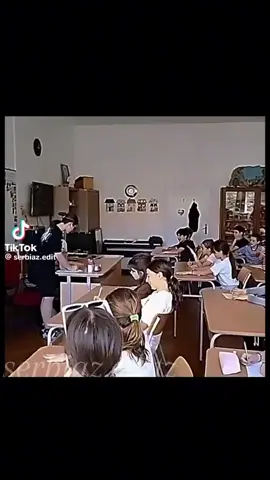 hoy 3 de mayo del 2025 hace 2 años que pasó un tiroteo en una escuela de Serbia que murieron de total nueve niños junto a un maestro en un tiroteo #el caso de Serbia