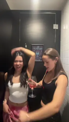 #winedinedivine 