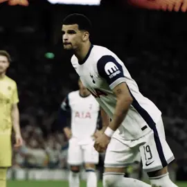 I don’t feel pressure 🤷‍♂️ #solanke #tottenham #spurs #thfc #europaleague #footballtiktok #fyp 