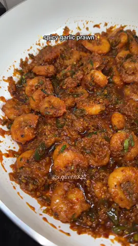 spicy garlic prawn🔥 #squeen322 #foryou #fyp #bengalitiktok #bengalifood #spicy #garlic #prawn #Recipe #xyzbc #viral 