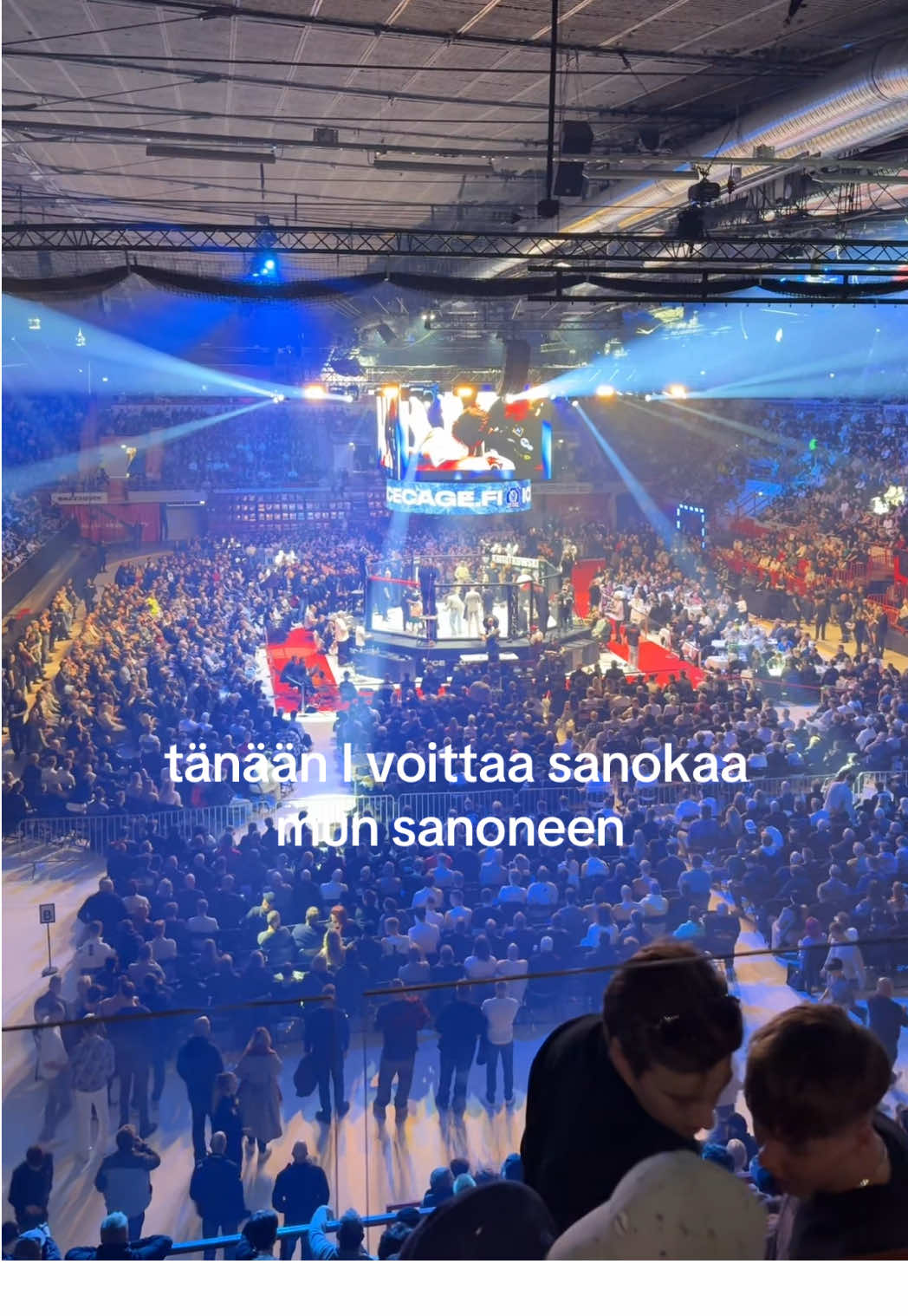 miten me eksyttiin tänne @NelliOrell 