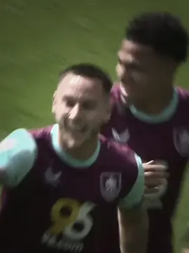 sign the contract josh#burnley #eflchampionship #joshbrownhill 