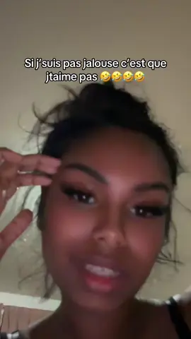 Faut voir comment j’ai envie de tout casser quand y’a des eyes contacts 🤣🤣🤣#fyp #prt #viralvideos #foru #mdr #foryoupage❤️❤️ #tiktokfrance #🤣🤣🤣 #humour #humor #tik_tok #couple 