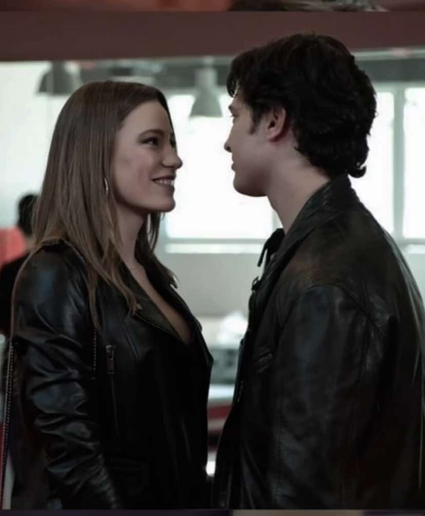 senı unuttugum gun oldugum gun olsun #medcezir #yamira #edit #keşfet #fypp #fypage #onecıkar #keşfetteyizzz #kesfet #medcezir #yaman #yamankoper #edit #keşfet #medcezir 