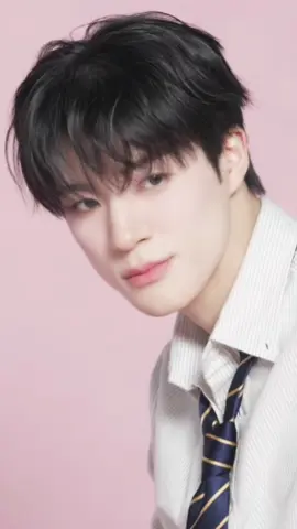 kalau dipikir scara logis, ini ngga logis sm skali gantènknya AAAA 사람인가 천사인가 #jeno #leejeno #제노