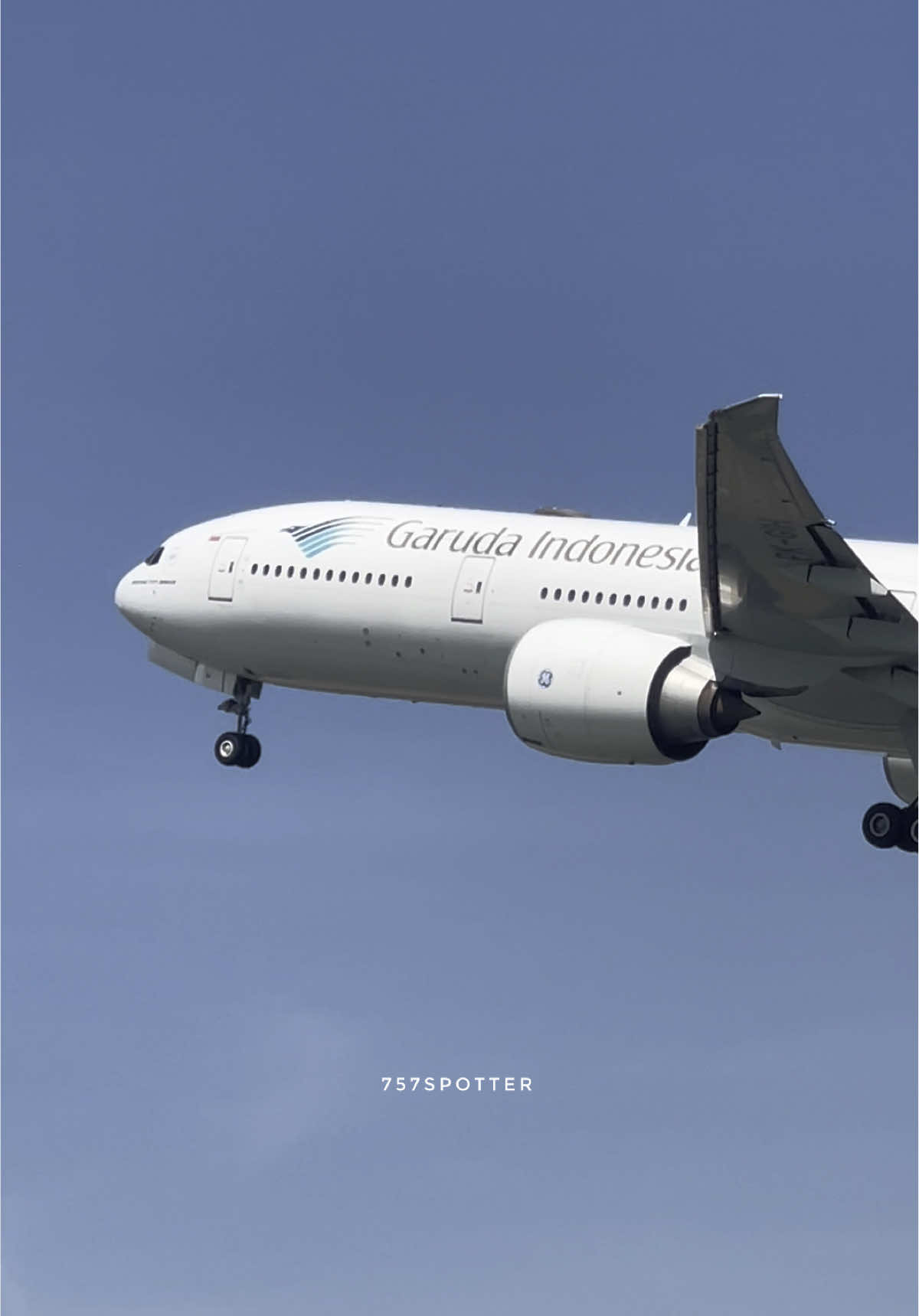 Garuda Indonesia Boeing 777-300(ER) Take off from Kualanamu international airport 🇮🇩✈️ #garudaindonesia #haji2025 #hajj2025 #indonesia #medan #fyp #foryou #aviation #planespotting 