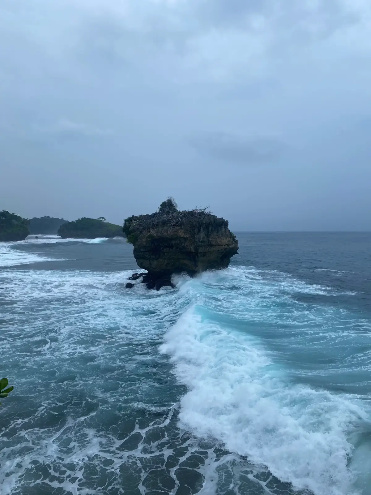 foto langsung ditempatnya foto album barasuara hihi❤️✨ #barasuara #batukaras #madasari #madasaribeach #batukarasbeach 