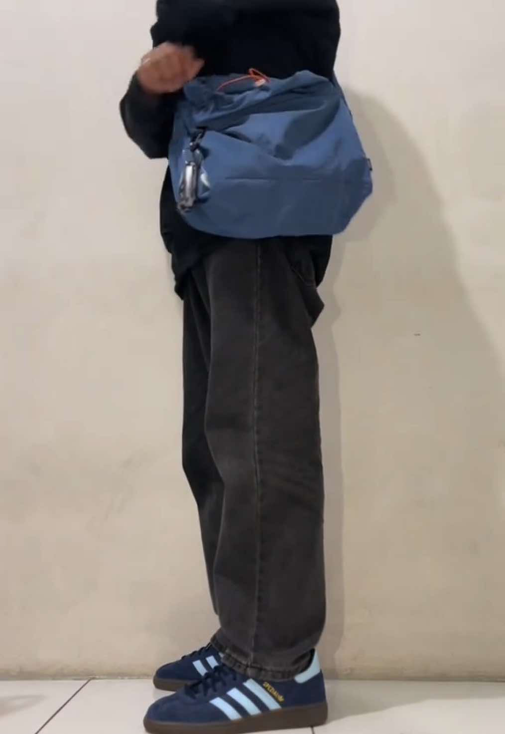 #fyp #xybca #foryourepage #slingbag #tasslemlangpria #casualoutfits 