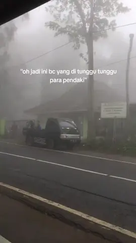 wah sama sama nunggunya nih🤣#pendaki #arjunowelirang #basecampsumberbrantas #sumberbrantas 