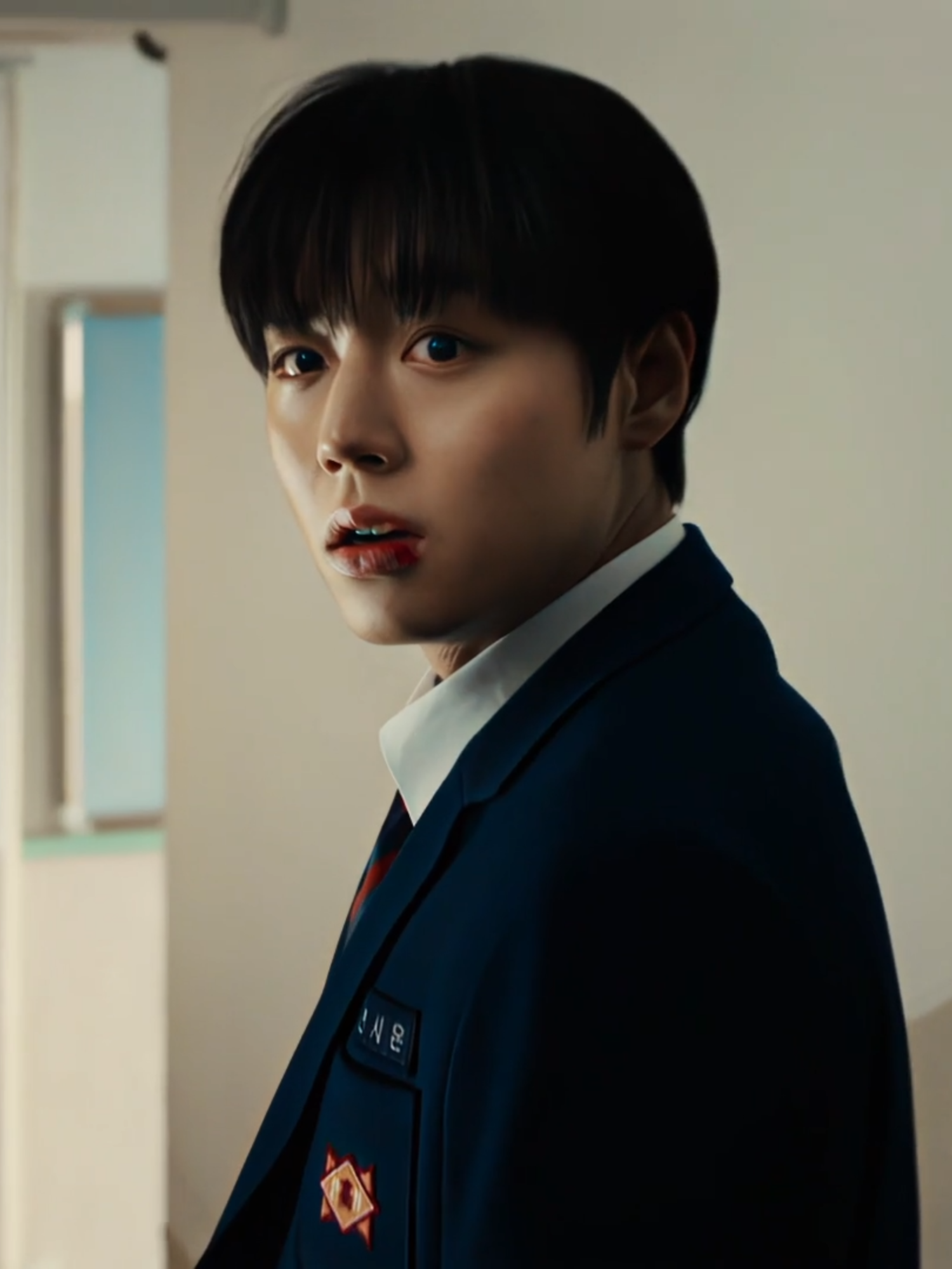 of the two, which season did he use the pen better?     scp: allscpdramas and wookscenes #WEAKHEROCLASS1 #WEAKHEROCLASS2 #YEONSIEUN #PARKJIHOON #SEOPHYO Copyright Ⓒ NETFLIX. All rights reserved.