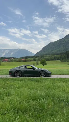 PTS Underberg Green GT3 Touring🤌🏻 #porsche #porsche992 #porsche992gt3touring #gt3touring #gt3 #pts #elferspot 