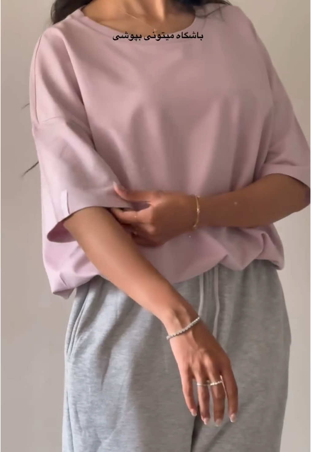 @snoopy.coll: قشنگ ترین ستی که میتونی بهار و تابستون بپوشی 🥲🎀🌸 مشخصات : تیشرت باکسی تک رنگ بنفش کم رنگ(یاسی) وارداتی،نخ پنبه،باکسی،تک رنگ، اندازه ها: قد:۵۶عزض سینه:۵۳قد آستین از یقه:۳۹ (سایز مدل۳۶) بها | ۵۱۵
