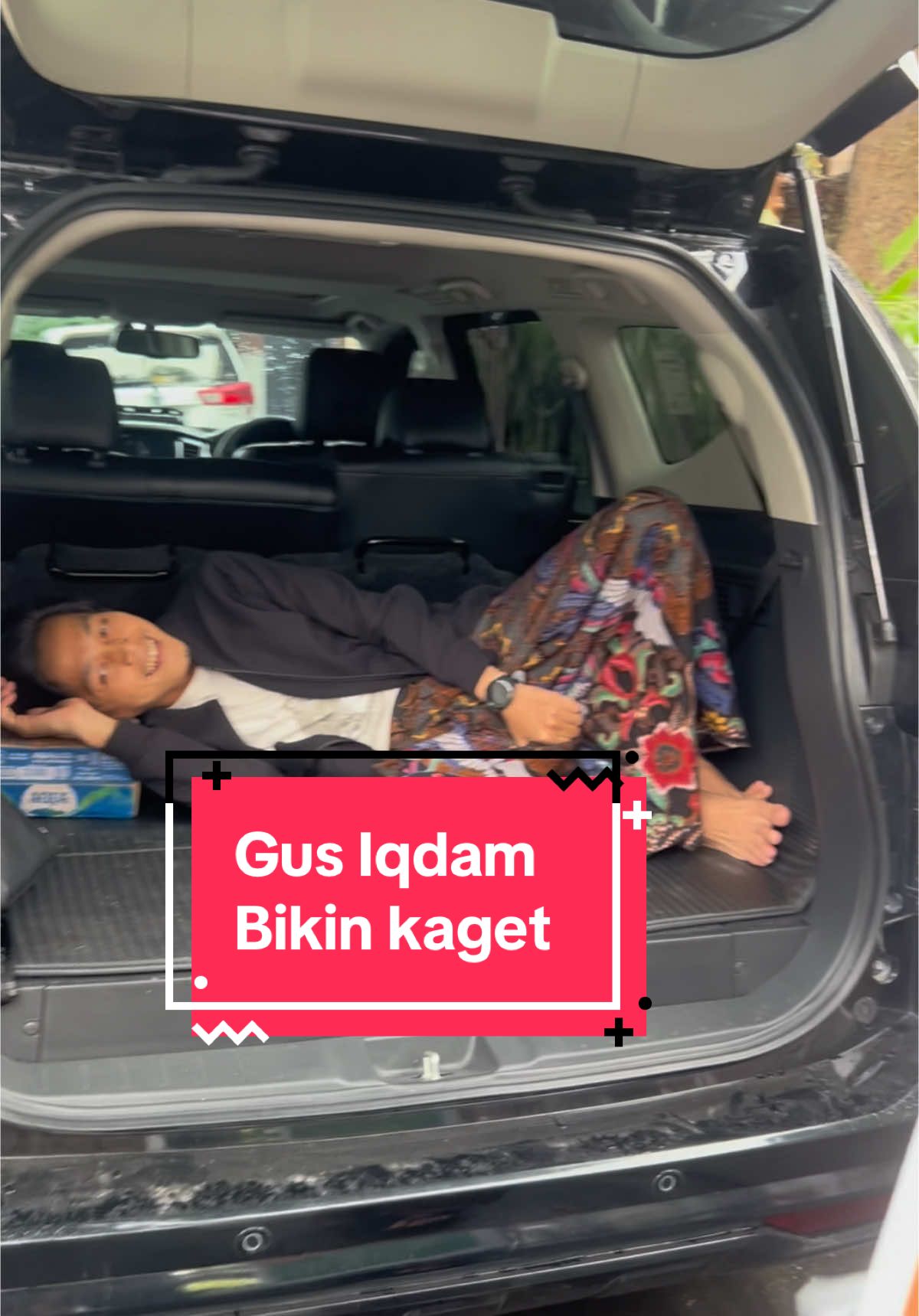 Ngapunten Gus .. kulo boten ngertos jenengan ten lebet mobil🙏🏼🙏🏼🙏🏼😭😭#fypシ゚viral #lekdahlan #gusiqdammuhammad #fyp #sabilutaubah 