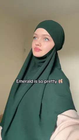 OUTFIT @milayabaya_ 🩰  #OOTD #abaya #spring #revert #islamic_video #emeraldgreen 
