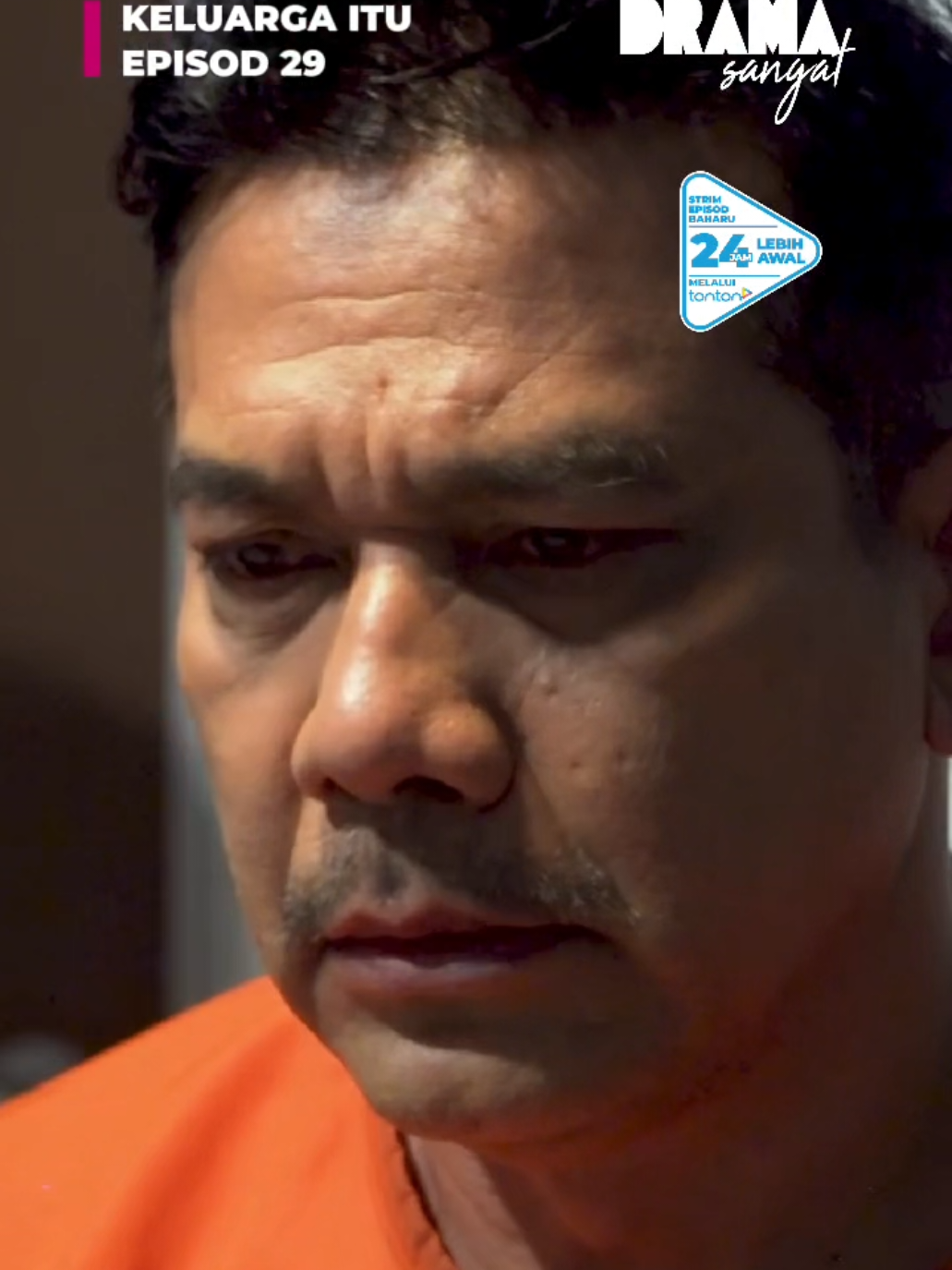 ⛔FAKE SITUATION ⛔ 🎬#KeluargaItu -> Setiap Jumaat - Ahad -> 9:00 Malam Di TV3! Korang boleh strim episod baharu #KeluargaItu 24 jam lebih awal di Tonton! @umieaida9 sebagai chempaka @iamrosyam sebagai iman @fattahaminz sebagai Ansara @izaraaishahofficial sebagai Husna  @amir.ahnaff sebagai Aman @muaz.zabir sebagai Anwari @morosechild sebagai Dhamiah @themelissacampbell sebagai Camelia @duerramitilda sebagai Dhini Terbitan : @rumah_karya_citra Penulis Skrip: @ermafatima Arahan : @nursharif #DramaSangat  #KeluargaItu  #TV3Malaysia .