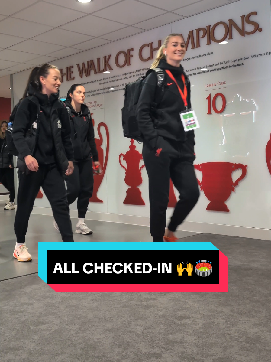 Anfield arrivals 👋🔴 #LiverpoolFC #Anfield #WSL 
