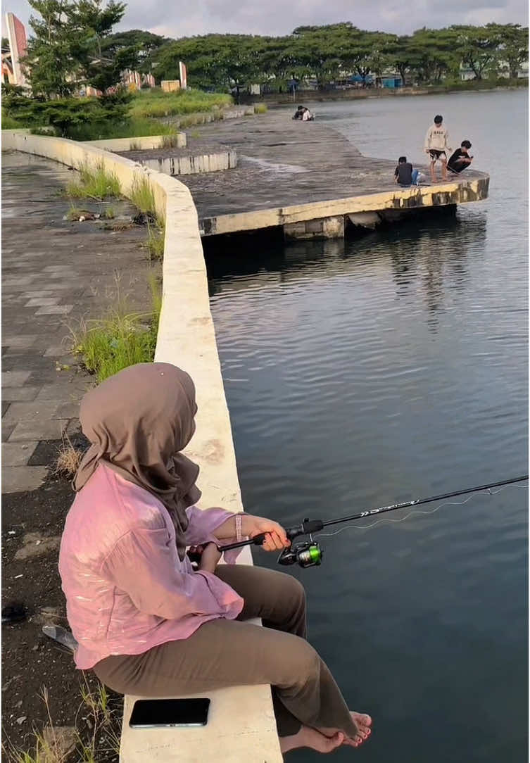 Sang pemancing paus🐋🤣 #nisa #mancing #pemancingindonesia #masukberanda #fyp 