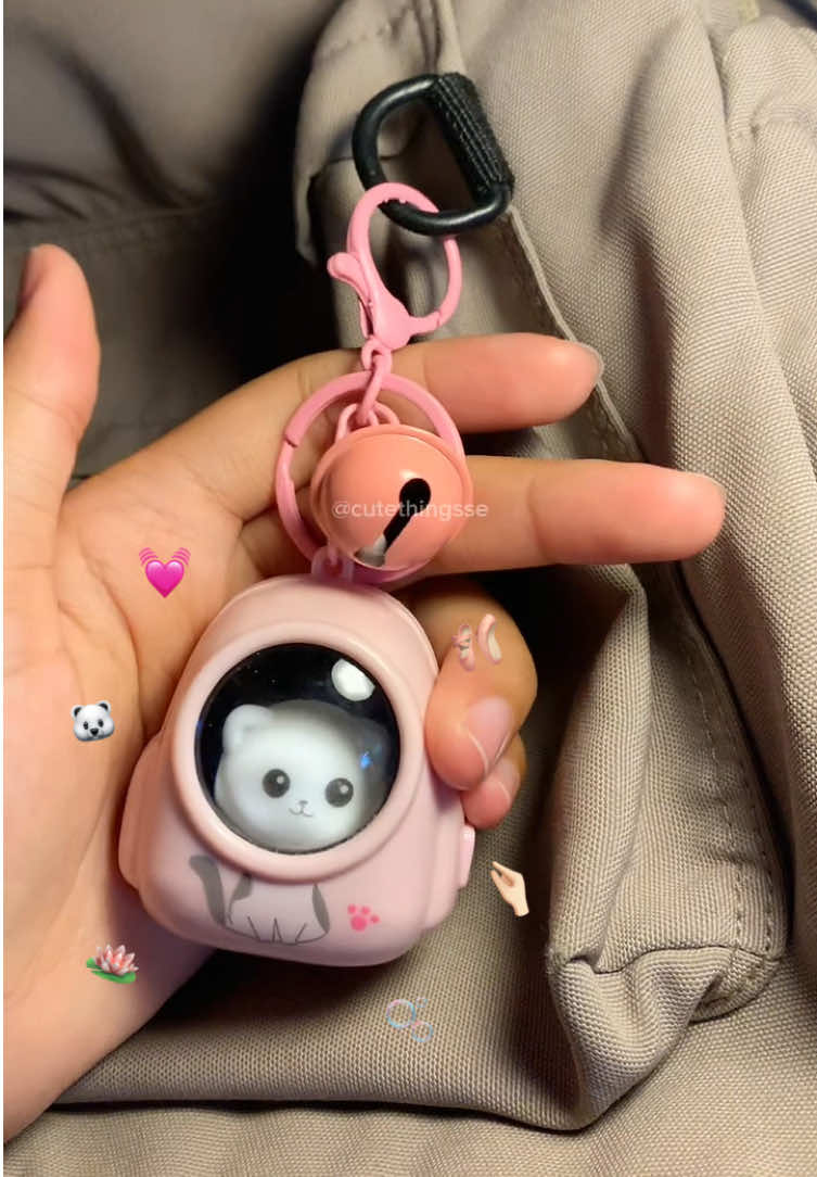 keychain+flash= perfect 🫶🏻💓 #keychain #ganci #gantungantas #giftideas #cutestuff #aesthetic #lewatberanda 