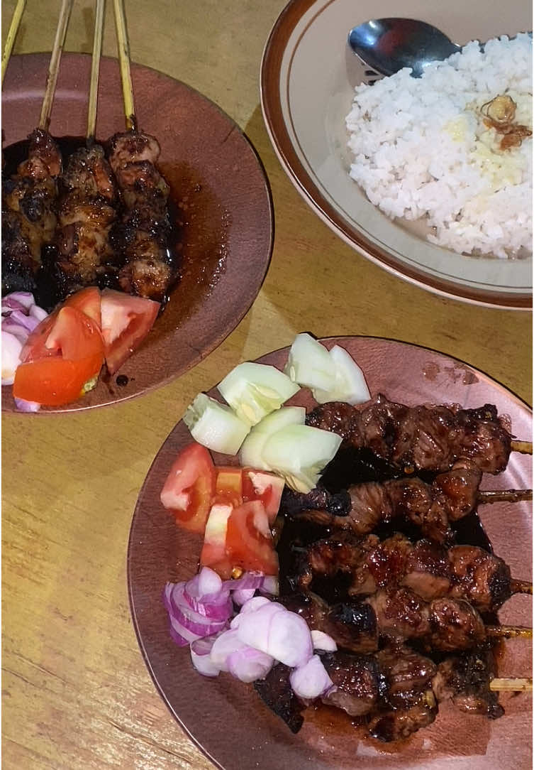Nyate dulu bebs 😋 #satekambing #kambingmuda #food #Foodie #mukbang #marimakan #yummy #sate 