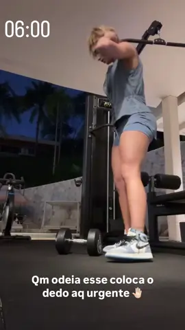 oo pernao da mulher.... . . . #virginia #viral #story #shape #academia 