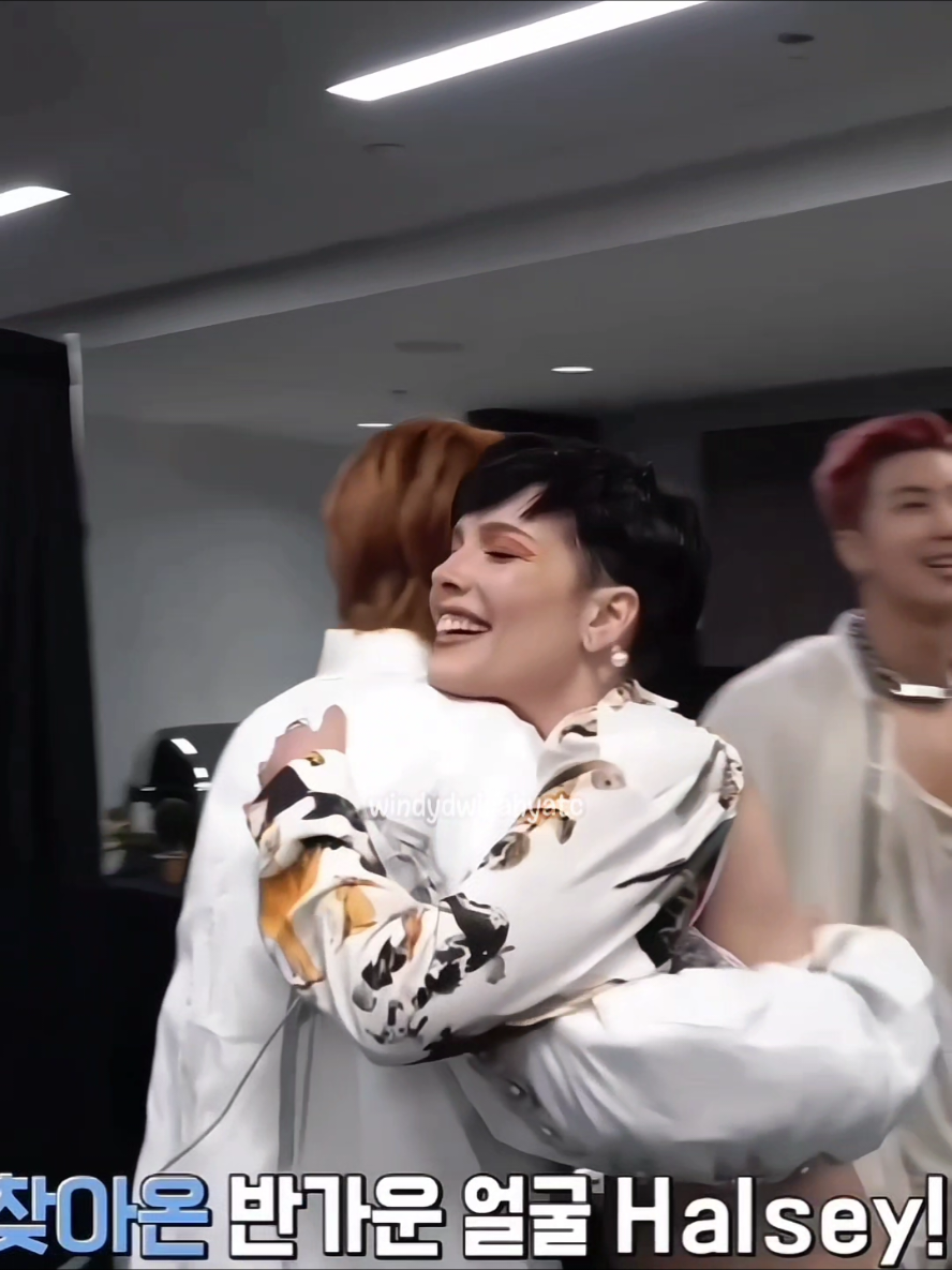beautiful friendship    . #yoongi #suga #halsey 