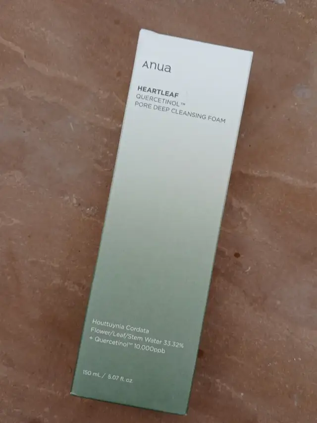 💖 OH MY BELOVED 💖 💚 ANUA 💚 🌿 HEARTLEAF 🌿 🌱 QUERCETINOL PORE CLEANSING FOAM 🌱 Kindly gifted by Oh My Beloved and Anua Provides gentle and effective cleansing  For Oily, Combination and Acne-Prone Skin Types Key Ingredients. * Heartleaf Extract & Quercetinol  * Salicylic Acid * Triple Hyaluronic Acid Complex * Anti-Sebum P Complex Exfoliates dead skin cells and removes impurities Great for pure cleansing and improves skin texture  @ohmybeloved  @ohmybelovedinfluencers @anua_global  #ohmybeloved  #ohmybelovedinfluencers  #anua  #anuaglobal  #anuaheartleaf  #anuaheartleafquercetinolporedeepcleansingfoam  #cleansingfoam  #skincare  #skincareroutine  #duocleansing  #gifted  #ad