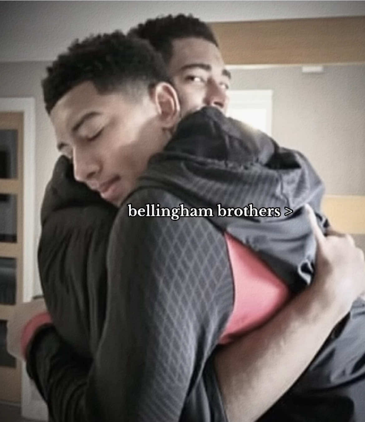 they are so cute together, love their bond and love them 🤍#seriessnetflixx #jude #jobe #judebellingham #jobebellingham #judejobe #jobejude #judeandjobe #jobeandjude #bellingham #bellinghambrothers #judebellingham5 #jobebellingham7 #realmadrid #sunderland 