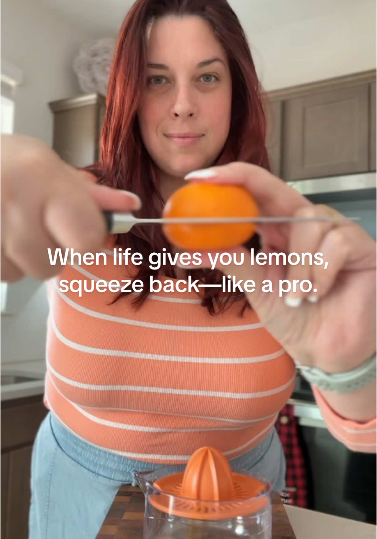 When life gives you lemons… you better have the right tool! This all-in-one juicer + zester + measuring cup is under $30 and makes citrus prep way easier. No cords, no mess—just fresh juice in seconds! #tiktokshopfinds #kitchenmusthaves #juicer #cookingtools #citrusjuicer #KitchenHacks #ttslevelup #giftideas #tiktokshopmothersday #kitchengadget #kitchenhack #CapCut 