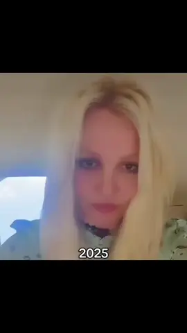 Her smile😍💞 #britneyspears #singer #2000s #show #foryoupage #fyp #viral 