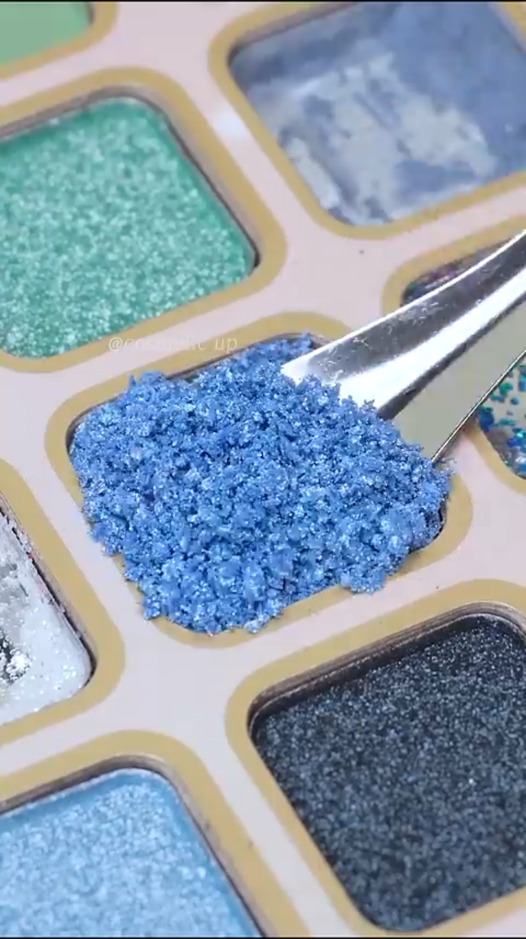 shorts Homemade Glitter Lip Balm Stick #cosmeticrepair#satisfying#asmr#oddly#oddlysatisfying#fyp #bts #viral #trending 