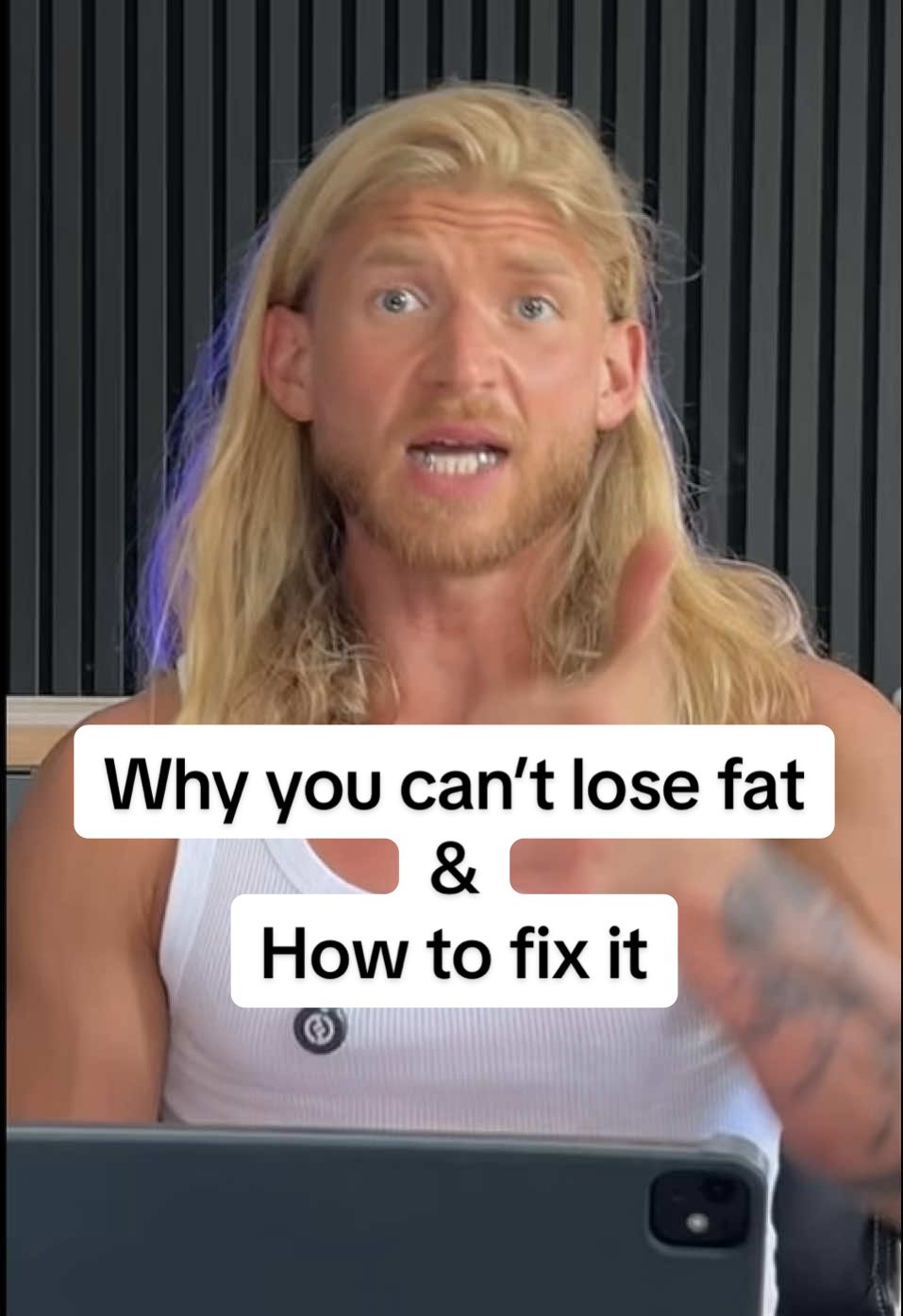 Calorie deficit - not working? How to calculate yours Let me give you a super simple calculation so you can start your fat loss journey Links in bio if you need more help… Otherwise save this for later so you remember how to calculate your calories and where you should be getting them from Bonus tip in there too (Just the tip, promise🤭) On how to not look like a bag of porridge at the end of your fat loss endeavour  Hope this helps: If it does and you’d like more like this comment below, If you hated it and don’t want to see more - comment too: the algorithm likes comments🫶🏼 #Fitness #fyp #viral #health #motivation #gym #trainwithayrts #weightloss#fatlosstips#howtolosefat#macros#iifym#cutting#tutorial#workout