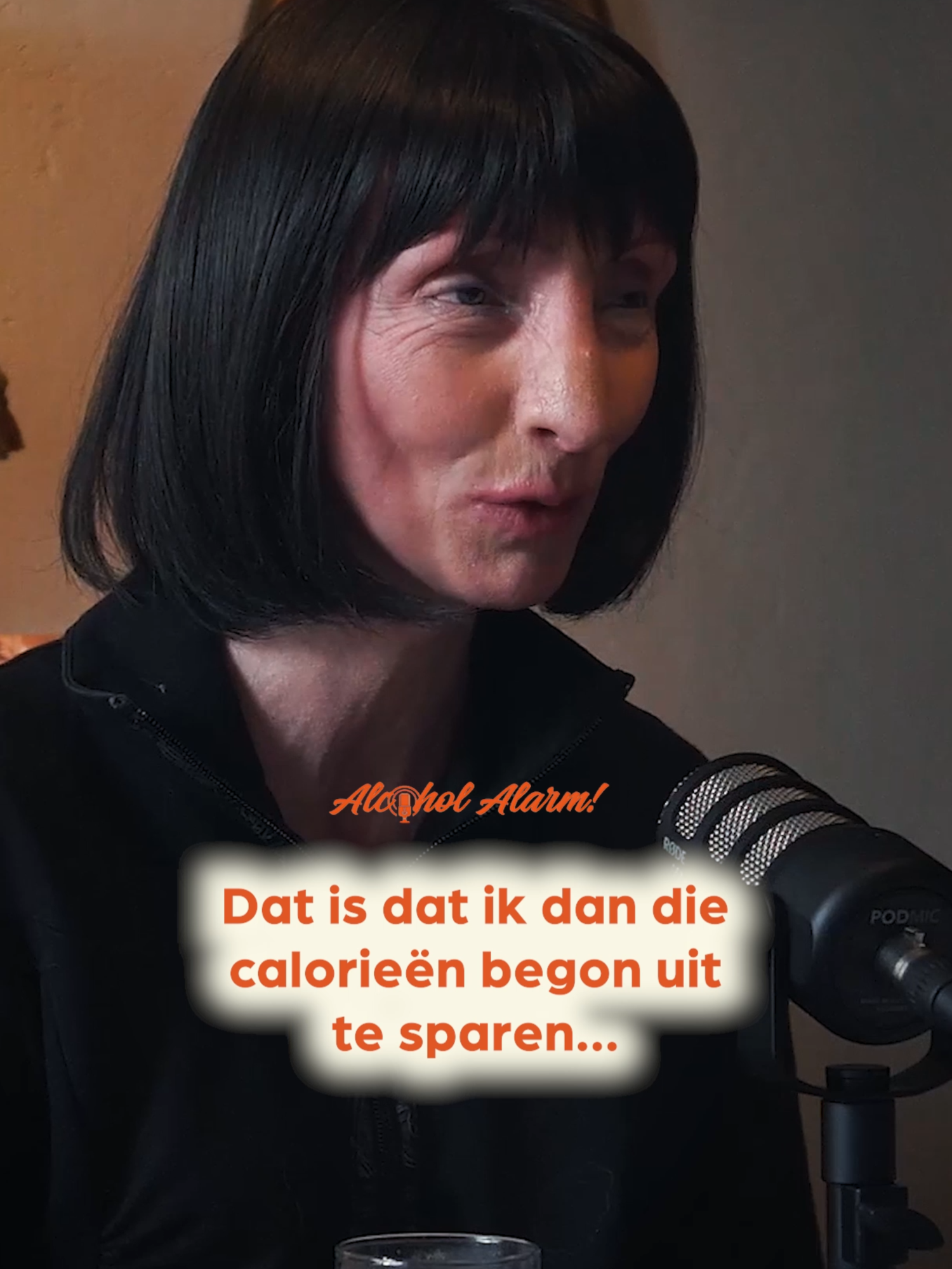 2. Drunkorexia - Delphine Lecompte #schrijversvantiktok #podcasts Alcohol Alarm! #alcoholfreelifestyle #bewustwording #podcastclips #aftermovies