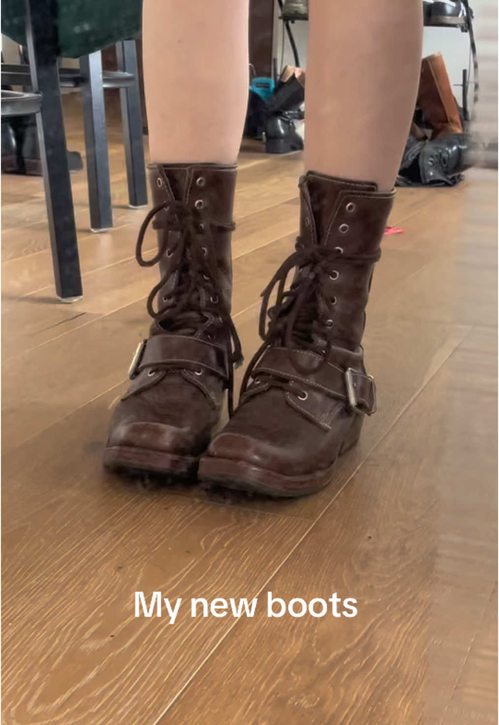 Thoughts?  #vintage #boots #anna #fashion