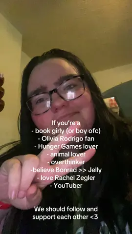#bookgirly #book #BookTok #oliviarodrigo #thehungergames #animallover #animal #overthinker #bonrad #rachelzegler #youtuber #viral #fyp 