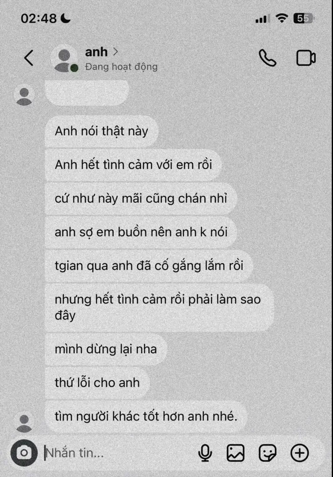 trong lòng anh có ai, em làm sao biết được. mặt trăng không bao giờ sáng hơn mặt trời. người trước mặt vốn không bằng người ở trong tim.. #xh #viral #fyp #tamtrang 