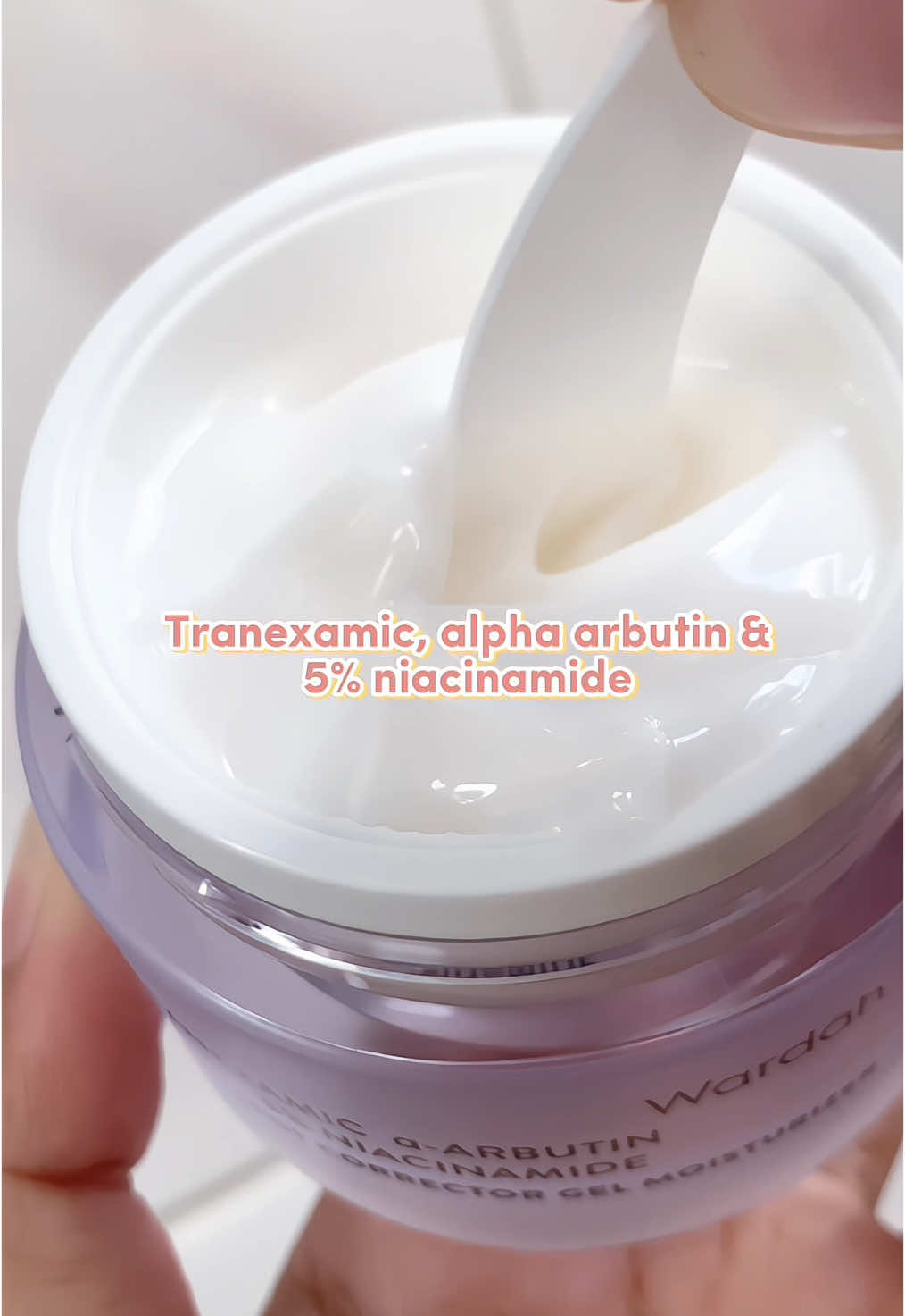 Ada flek hitam? Pake gel Moist ini #wardah #wardahbeauty #fyp #gelmoisturizer 