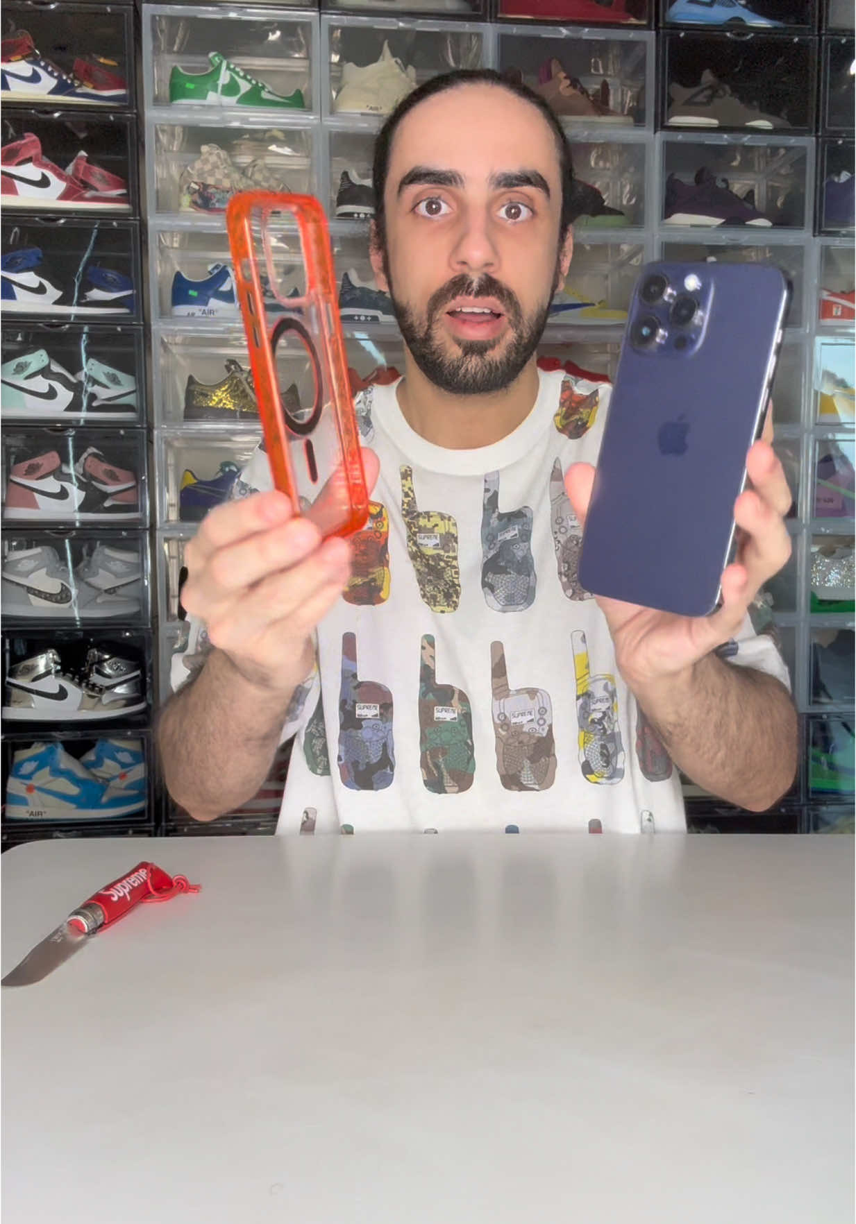 iPhone Case Hack 📱😵 #hacks #lifehacks #iphone #case #baderalsafar #satisfying #satisfaction #foryou #fyp #foryoupage #iphone16 #iphone16promax