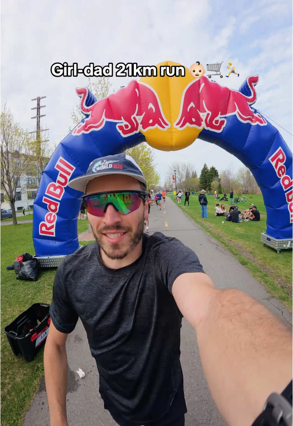 Her first half marathon at 18 months, AND MY FIRST ONE TOO 🤪 What a day running for a good cause with Wings for life world run and @Red Bull Canada (€8.6M raised for spinal cord injury) !  I set this goal that did not make any sense (21K at 5:30) and we crushed it! Despite a 4-minute grumpy baby setback, I caught back up to the target pace and the rest of the run was only smiles and good times!  👟 @SKECHERS Go Run Alpha Tempo 🛒 @burleydesign285 D’Lite X 🕶️ @Sports Experts Oakley  #wingsforlifeworldrun #wingsforlife #redbull #run #dad