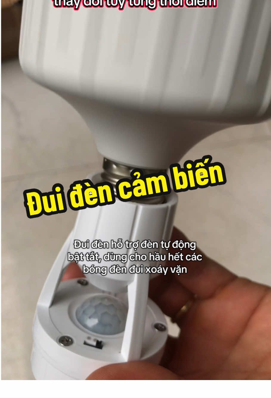 Đui đèn cảm biến E27 tự động bật tắt  tiết kiệm điện năng sử dụng tối ưu có điều chỉnh thời gian, sáng tối chất liệu nhựa chịu nhiệt, đui xoáy hợp kim nhôm chống rỉ ôxi hoá, phù hợp mọi gia đình #duidencambien #duibongdene27 #duibongden #Nublê 
