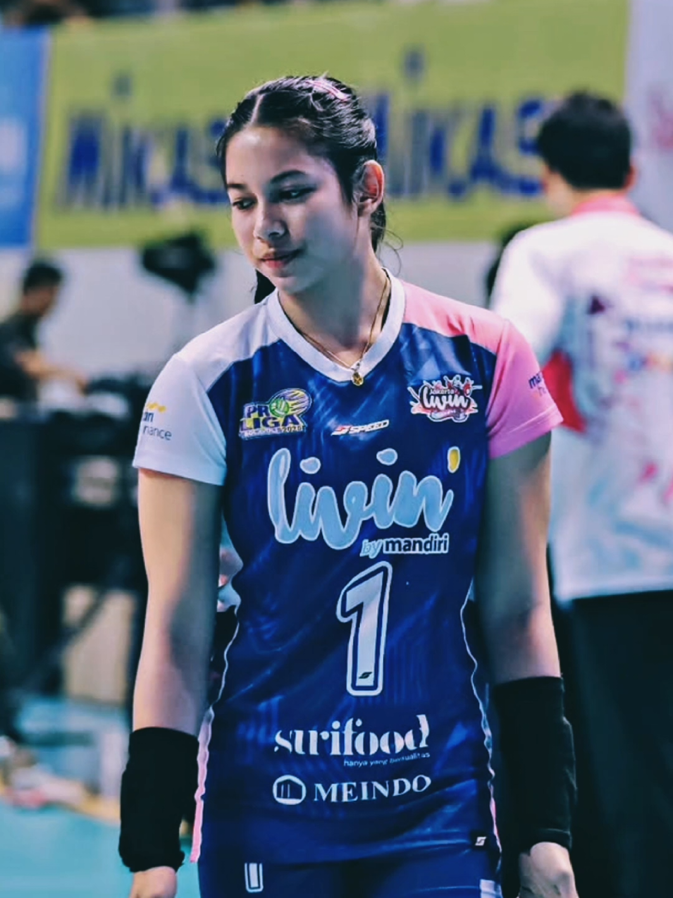 Pesona Poppy Aulia Nursutan ✌#CapCut #poppyaulia #popyaulianursutan #proliga #livoli #livingmandiri #phonskaplus #outsidehitter #voliindonesia #voliasik #volicantik #womenvolleyball #volleyballplayer #volleyballworld #timnasvoliindonesia #voliindo 
