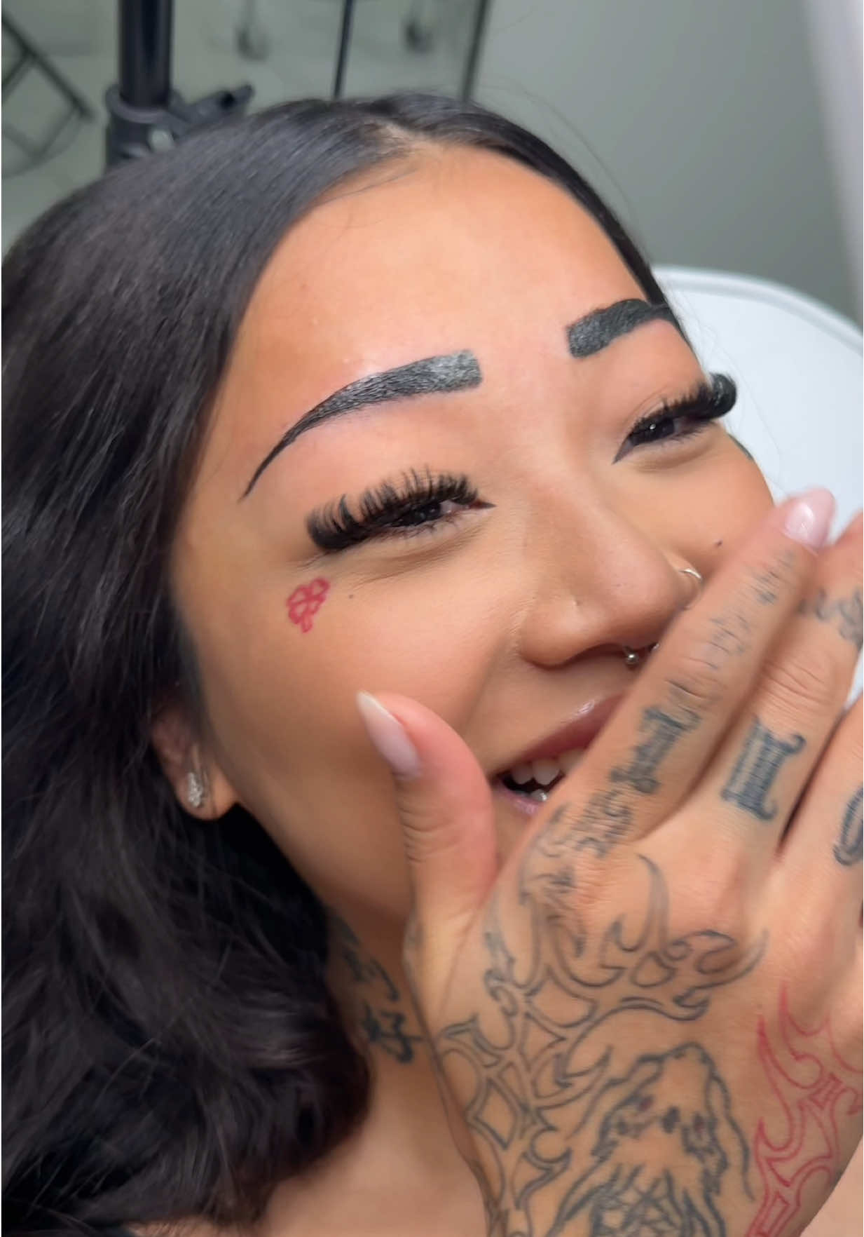 Uh oh… 😰🤯🥶  #microblading #microbladingbrows #permanentmakeup #pmu #losangelesmicroblading #browgoals #microbladingtraining 
