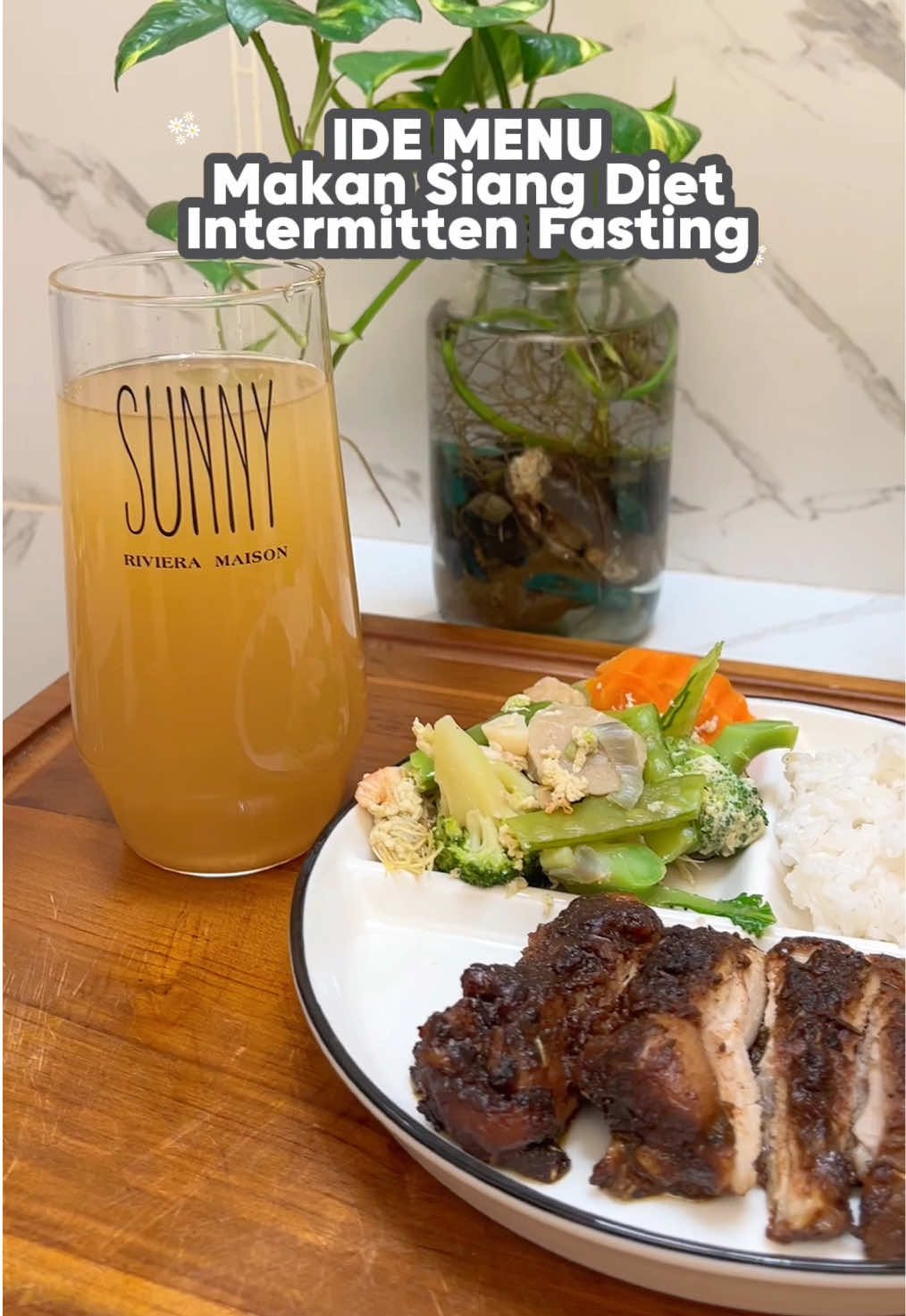 Inspirasi menu diet intermitten fasting, tetap pakai nasi putih (porsi 3 sendok makan) ada serat dan ada protein🥰 nah untuk minumnya sebagai penunjang diet sebelum makan, konsumsi Ramuan Presli Detox and Healthy by @KUMPULANRESEPSEHAT  #diet #dietalami #menuif #dietintermittentfasting #dietif #menudietsehat #bcaxyz #fyp #viral #fypage 